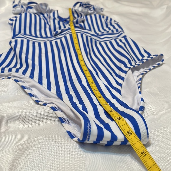 NWT Cupshe Sz L 1-Piece V Neck Ruffle / Cross Back Swimsuit Blue White Stripes - Picture 6 of 8